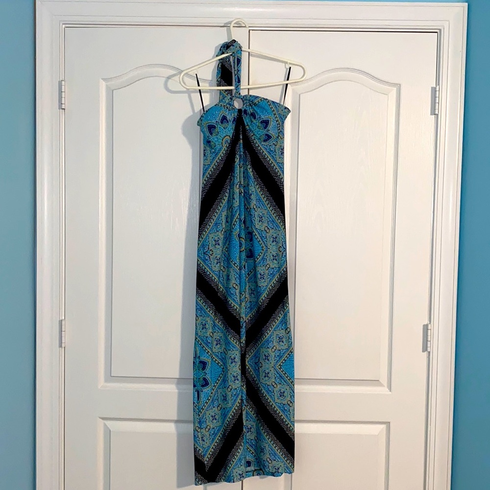 EnFocus, size 8, halter, maxi dress with peephole.